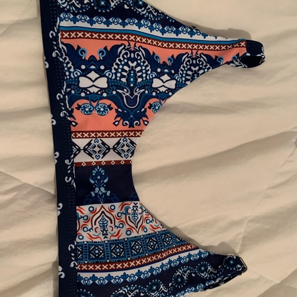 Patterned bikini - Picture 3 of 5